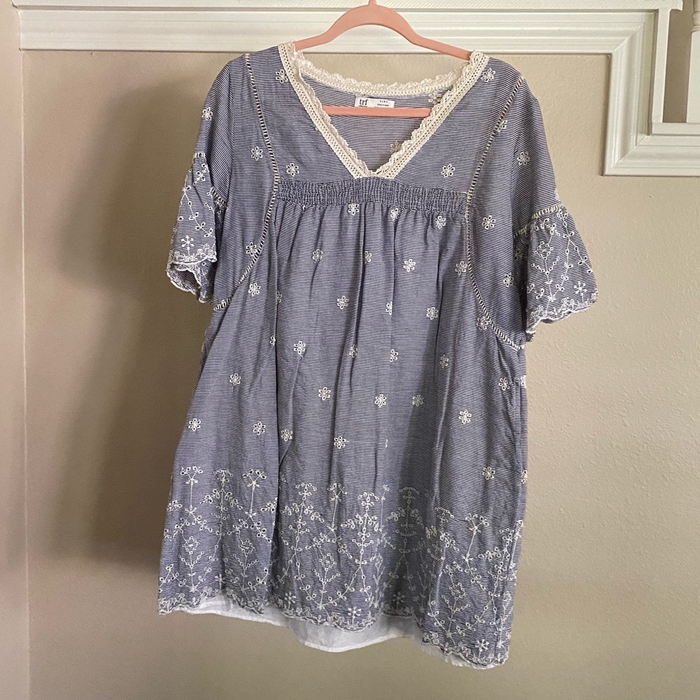 Women’s Zara Shift Dress - Picture 2 of 9